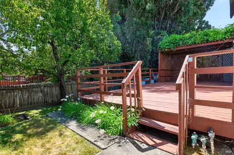 Exterior - 843 Coventry Ln, Fairfield, CA 94533 photo 9 of 21