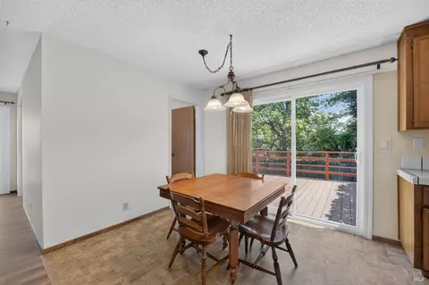 Dining - 843 Coventry Ln, Fairfield, CA 94533 photo 5 of 8