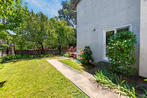 Exterior - 843 Coventry Ln, Fairfield, CA 94533 photo 12 of 21