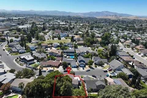 View/Area - 843 Coventry Ln, Fairfield, CA 94533 photo 6 of 10