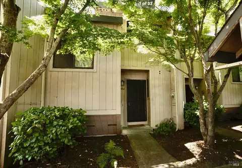1984 Windmill Cir, Santa Rosa, CA 95403