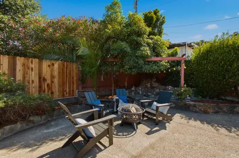 Exterior - 1931 Sereno Dr, Vallejo, CA 94589 photo 4 of 10