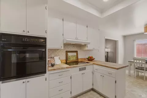 Kitchen - 1931 Sereno Dr, Vallejo, CA 94589 photo 5 of 5