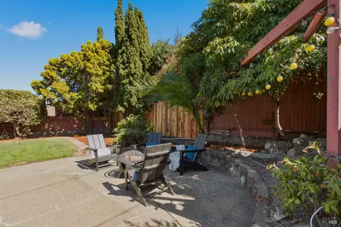 Exterior - 1931 Sereno Dr, Vallejo, CA 94589 photo 5 of 10
