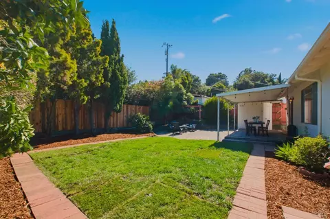 Exterior - 1931 Sereno Dr, Vallejo, CA 94589 photo 8 of 10