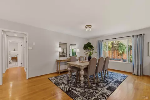 Dining - 1931 Sereno Dr, Vallejo, CA 94589 photo 4 of 7