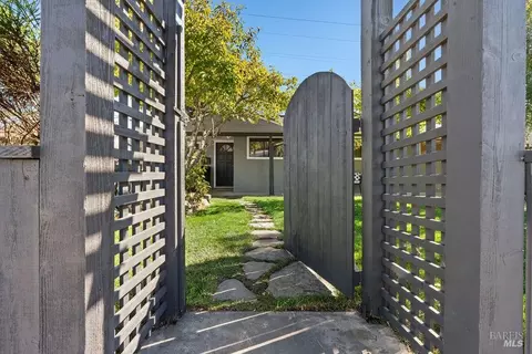 251 Flamingo Rd, Mill Valley, CA 94941