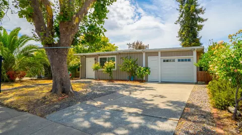 304 S Mcdowell Blvd, Petaluma, CA 94954