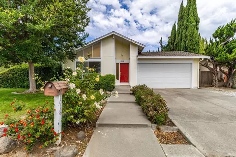 1018 Woodlark Ct, Suisun City, CA 94585