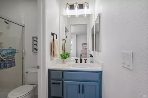Bath - 243 Parc Place Dr, Milpitas, CA 95035 photo 2 of 3