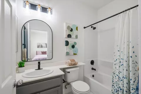 Bath - 243 Parc Place Dr, Milpitas, CA 95035 photo 3 of 3