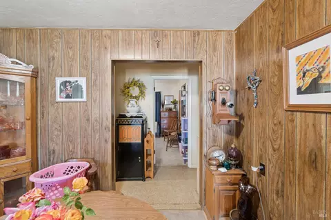 Entry Way - 237 Del Mar Ave, Vallejo, CA 94589 photo 2 of 3