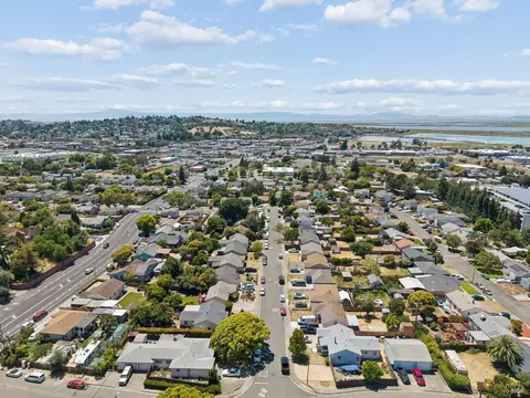 View/Area - 237 Del Mar Ave, Vallejo, CA 94589 photo 3 of 5