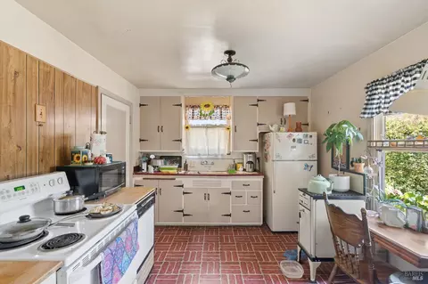Kitchen - 237 Del Mar Ave, Vallejo, CA 94589 photo 1 of 1