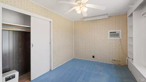 Bedroom - 424 Acacia St, Fairfield, CA 94533 photo 4 of 8