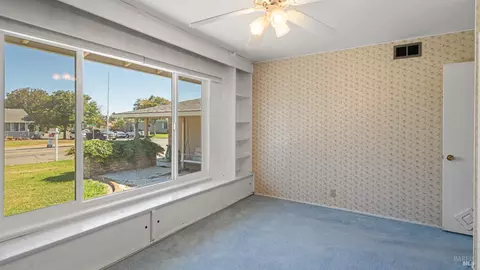 Bedroom - 424 Acacia St, Fairfield, CA 94533 photo 5 of 8