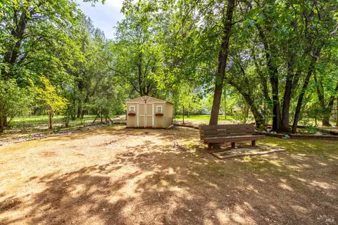 Exterior - 12805 Melonbank Dr, Redding, CA 96003 photo 19 of 32