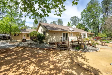 Exterior - 12805 Melonbank Dr, Redding, CA 96003 photo 16 of 32