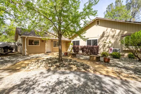 Exterior - 12805 Melonbank Dr, Redding, CA 96003 photo 14 of 32