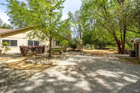 Exterior - 12805 Melonbank Dr, Redding, CA 96003 photo 13 of 32