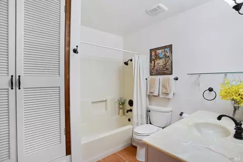 Bath - 12805 Melonbank Dr, Redding, CA 96003 photo 1 of 3