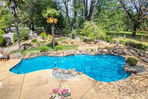 Exterior - 12805 Melonbank Dr, Redding, CA 96003 photo 7 of 32