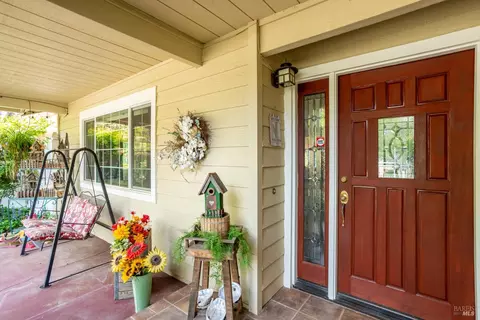 Exterior - 12805 Melonbank Dr, Redding, CA 96003 photo 4 of 32