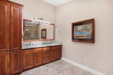 Bath - 12805 Melonbank Dr, Redding, CA 96003 photo 3 of 3