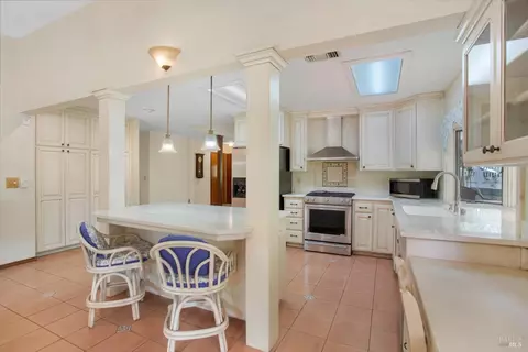 Kitchen - 12805 Melonbank Dr, Redding, CA 96003 photo 3 of 5