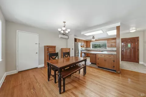 Dining - 3570 Leland Ln, Ukiah, CA 95482 photo 1 of 3