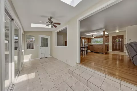 Entry Way - 3570 Leland Ln, Ukiah, CA 95482 photo 4 of 4