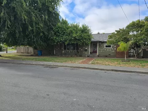 502 Leo Dr, Santa Rosa, CA 95407