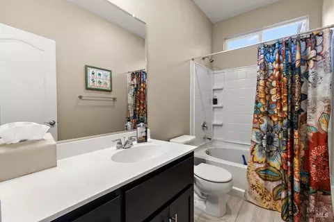 Bath - 8879 Blue River Dr, Vallejo, CA 94591 photo 1 of 6