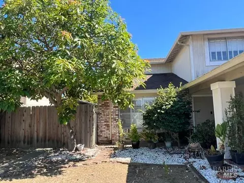 125 Iris Ct, Vallejo, CA 94591 photo 4