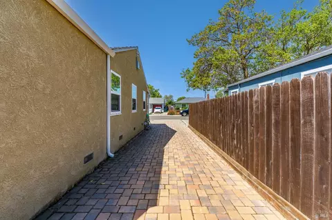 Exterior - 1034 Caldwell Ave, Vallejo, CA 94591 photo 19 of 22
