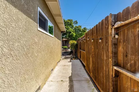 Exterior - 1034 Caldwell Ave, Vallejo, CA 94591 photo 6 of 22