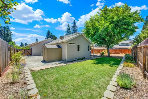Exterior - 1034 Hickory Ave, Fairfield, CA 94533 photo 12 of 18