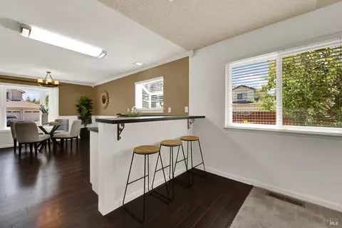 Dining - 1034 Hickory Ave, Fairfield, CA 94533 photo 1 of 3