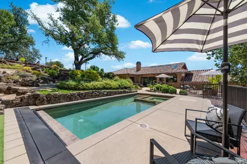Exterior - 178 Westgate Dr, Napa, CA 94558 photo 7 of 11