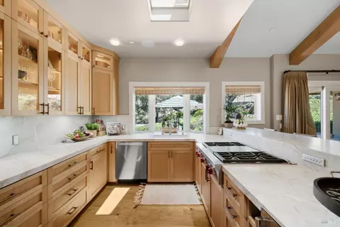 Kitchen - 178 Westgate Dr, Napa, CA 94558 photo 2 of 4