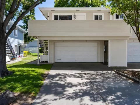34 Lassen Ln, Novato, CA 94947