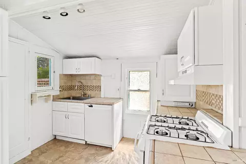 Kitchen - 365 E Railroad Ave, Cotati, CA 94931 photo 1 of 1
