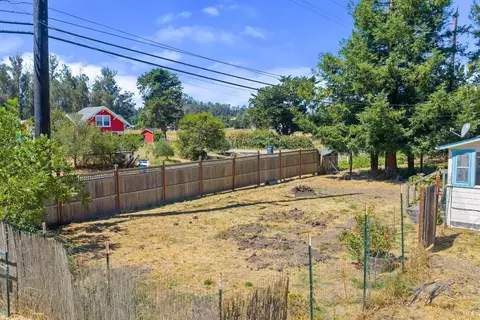 Exterior - 365 E Railroad Ave, Cotati, CA 94931 photo 13 of 22