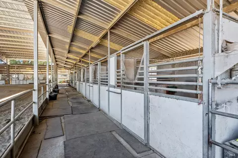 Entry Way - 365 E Railroad Ave, Cotati, CA 94931 photo 2 of 2
