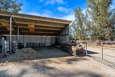 Exterior - 365 E Railroad Ave, Cotati, CA 94931 photo 2 of 22