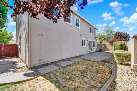 Exterior - 342 Tilden Cir, Vacaville, CA 95688 photo 5 of 7