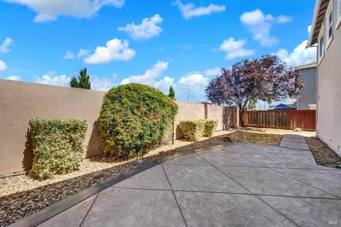 Exterior - 342 Tilden Cir, Vacaville, CA 95688 photo 6 of 7