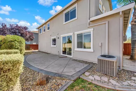 Exterior - 342 Tilden Cir, Vacaville, CA 95688 photo 3 of 7