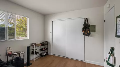 Bedroom - 8270 Lancaster Dr, Cotati, CA 94931 photo 2 of 5