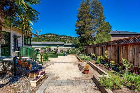 Exterior - 1537 Ora Dr, Napa, CA 94559 photo 9 of 33